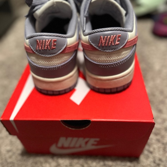 Women dunk low - Picture 5 of 8